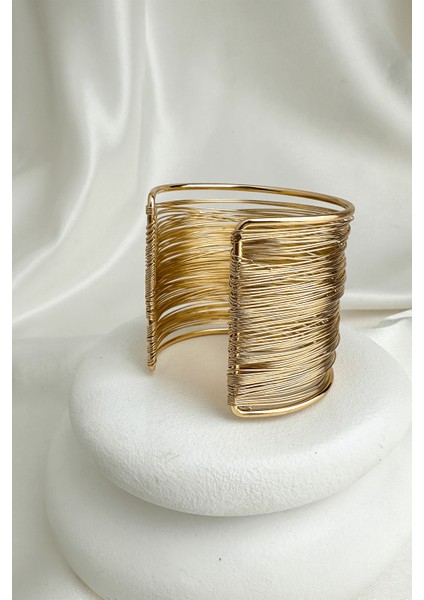 Altın Rengi Katmanlı Geniş Kenarlı Açık Tel Bileklik fiyatları