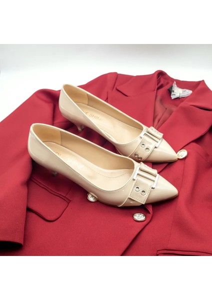 Amoria Kadın Kemerli Tokalı Sivri Burun Topuklu Ayakkabı Zarif Tasarım