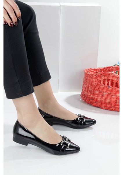 Sivri Burun Kadın Babet