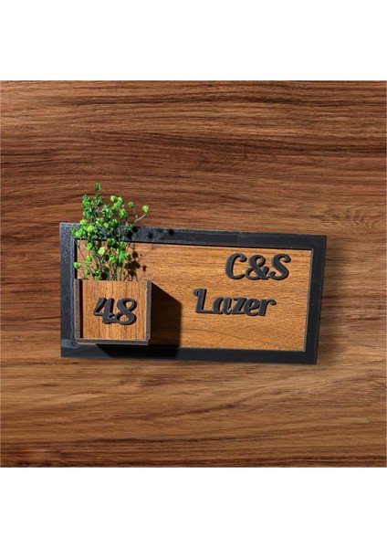 Kişiye Özel Ahşap Çerçeveli Aile Ismi ve Kapı Numarası Tabelası