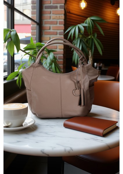 Astarlı Tek Bölmeli Püsküllü El ve Omuz Çantası 111005 fiyatları