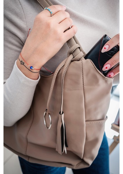 Astarlı Tek Bölmeli Püsküllü El ve Omuz Çantası 111005 fırsatları