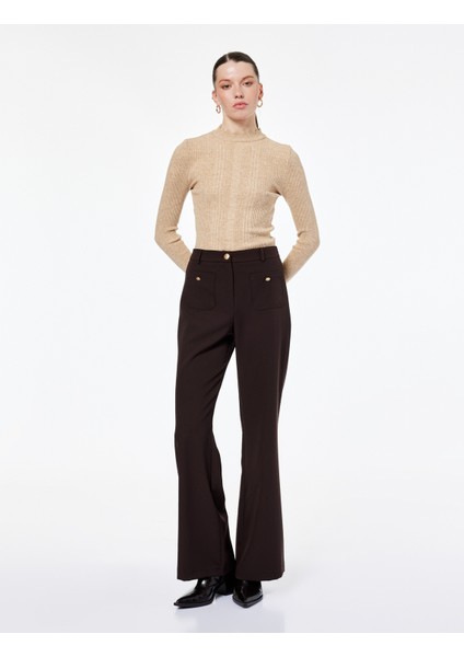 Düğme Detaylı Aplike Cepli Düz Bol Paça Kumaş Pantolon