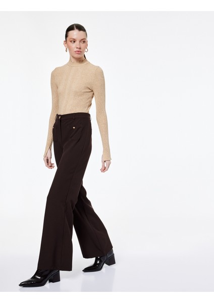 Düğme Detaylı Aplike Cepli Düz Bol Paça Kumaş Pantolon fiyatları