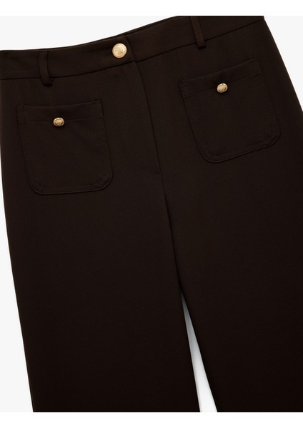 Düğme Detaylı Aplike Cepli Düz Bol Paça Kumaş Pantolon indirimleri