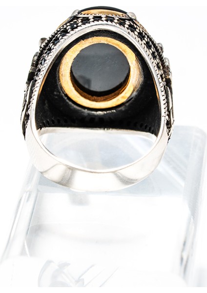 Özel Işlemeli Knca Desenli, Siyah Oniks Taşlı 925 Ayar Gümüş Erkek Yüzük – Şık Tarz