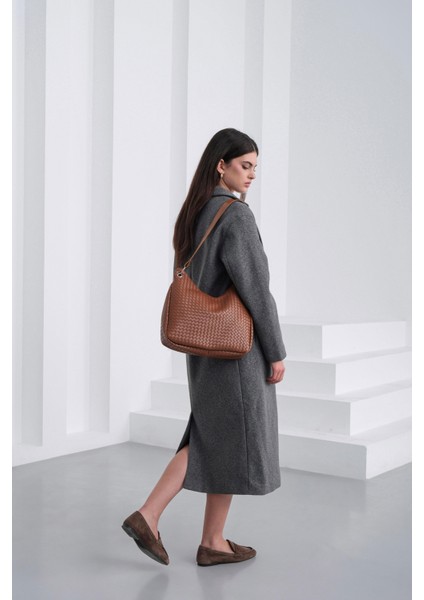 Valerie Örgülü Omuz Çantası Taba modelleri