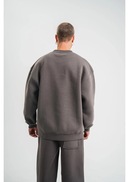 Uzun Kol Bisiklet Yaka Basic Sweatshirt - Füme fırsatları