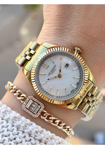 Çelik Kordonlu 3 Atm Suya Dayanıklı 2 Yıl Garantili Kadın Kol Saati BC.08210.120