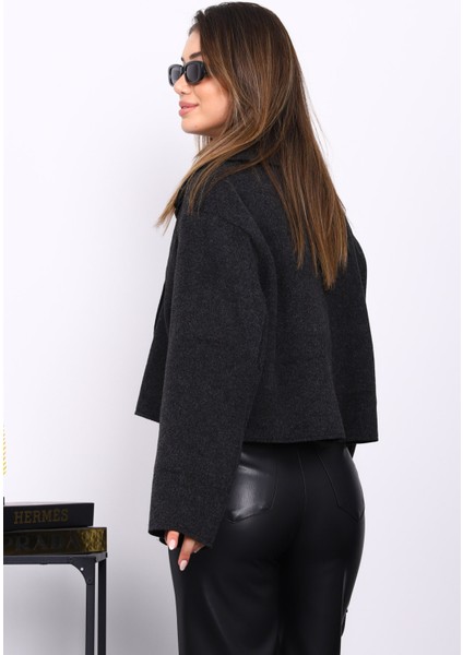 Antrasit Kısa Düğmeli Kaşe Ceket fırsatları