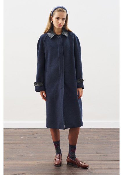 Deri Detaylı Kaşe Kaban Lacivert modelleri