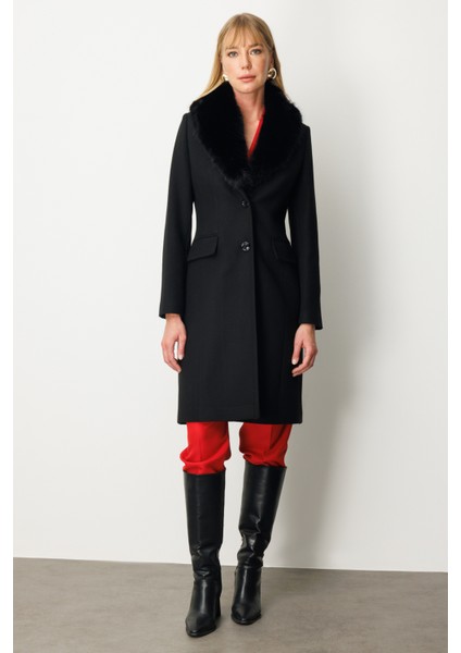 Kadın Yakası Kürklü Kapak Cepli Kaban 6065 Siyah