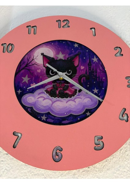 Kişiye Özel Isimli Gothic Kedi Tasarımlı Duvar Saati | Epoksi Dolgulu Resimli Rakamlı | 35 cm modelleri