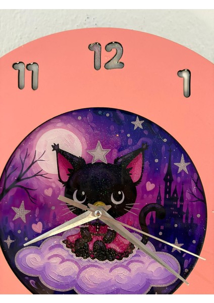 Kişiye Özel Isimli Gothic Kedi Tasarımlı Duvar Saati | Epoksi Dolgulu Resimli Rakamlı | 35 cm