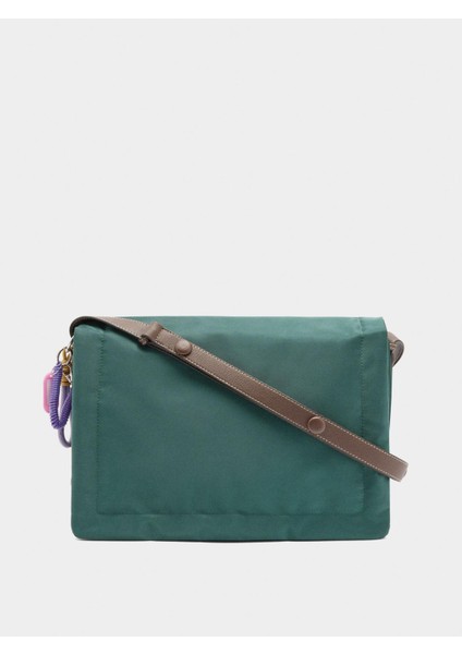 Charm'lı Teknik Kumaş Çapraz Askılı Çanta