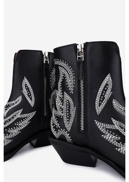 Kadın Hakiki Deri Siyah Western Bot 1072 9254 Bn Bot SK25-26 Sıyah Spr indirimleri