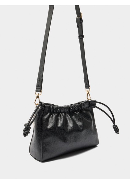 Büzgü Detaylı Çapraz Askılı Çanta modelleri