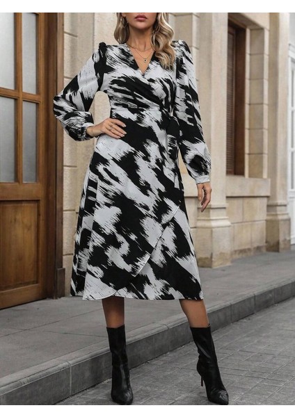 Kadın Uzun Kollu Kruvaze Yakalı Yandan Bağlamalı Desenli Mini Modal Elbise