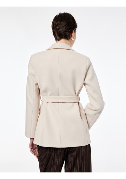 Cepli Düğmeli Kemer Detaylı Uzun Kollu Kaşe Ceket fırsatları