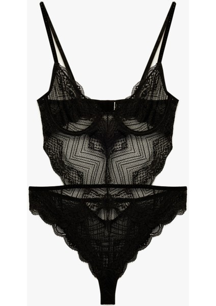 V Yaka Askılı Dantelli Bodysuit