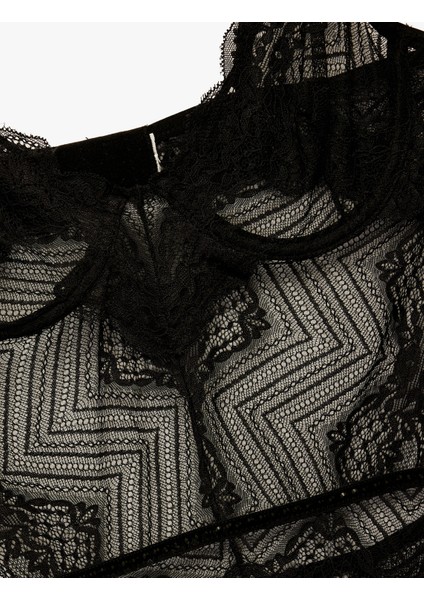 V Yaka Askılı Dantelli Bodysuit modelleri