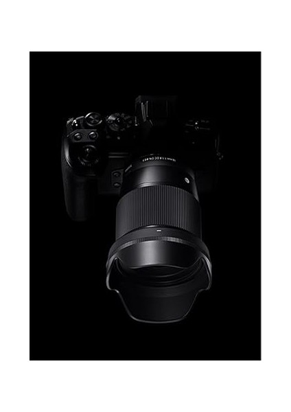 402965 16MM F1,4 Dc Dn Objektif, Filtre Çapı: 67 Mm, Siyah fırsatları