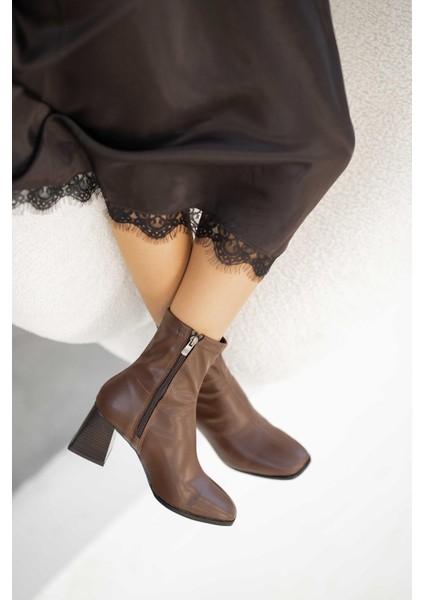 Fallon Kadın Streç Deri Topuklu Bot Kahve modelleri