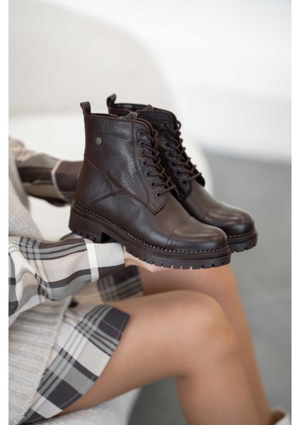 Tormen Bağcıklı Kadın Hakiki Deri Bot Kahverengi