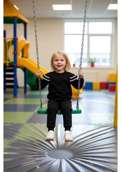 Kız Çocuk Fırfırlı Örme Takım Günlük Şıklık ve Maksimum Konfor Için Ideal Kaliteli Şık Rahat