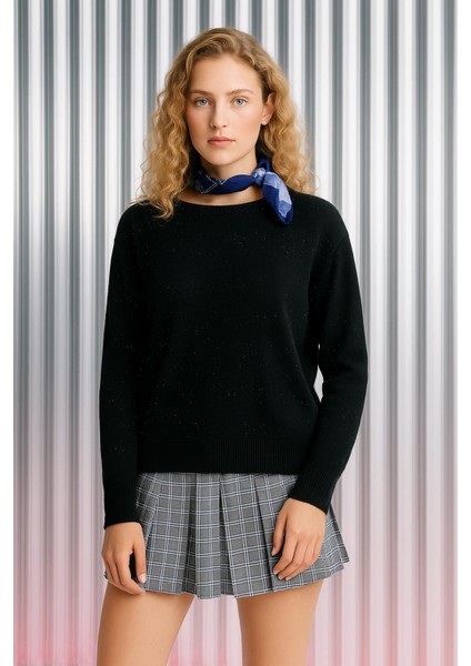 Kayık Yaka Simli Kazak Siyah fırsatları