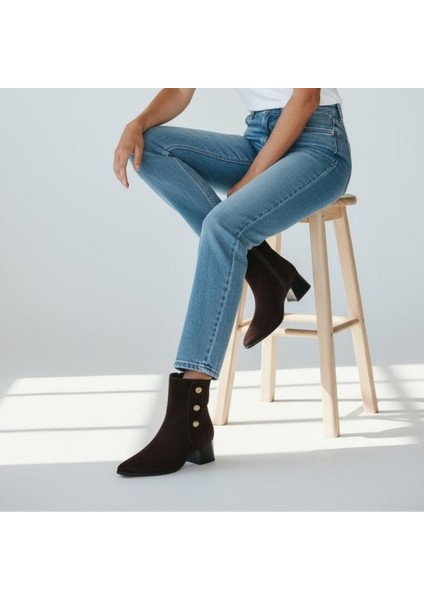 Kahve Süet Hakiki Deri Gold Düğme Detaylı Kadın Sivri Burunlu Bot modelleri