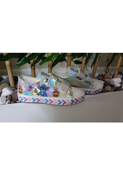 Stitch Baskılı Kız Çocuk Ayakkabısı fiyatları