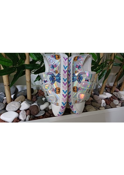 Stitch Baskılı Kız Çocuk Ayakkabısı