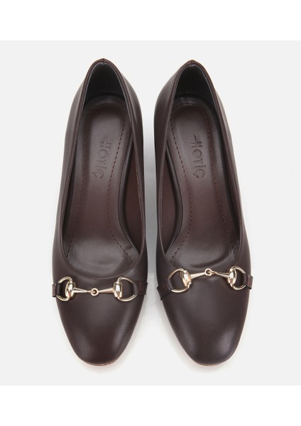 01AYH314840A480 KADIN Kahverengi Gold Tokalı Kalın Topuklu Ayakkabı