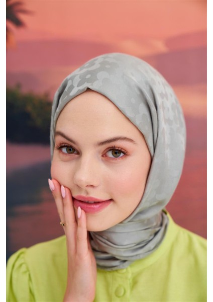 Çiçek Desen Jakar Italyan Ipekli Şa Açık Gri