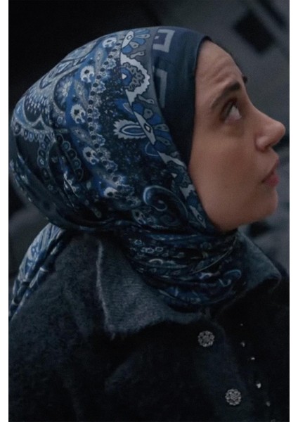 Kızılcık Şerbeti Nursema'nın Tercihi Breeze Lacivert Early Ipek Şal