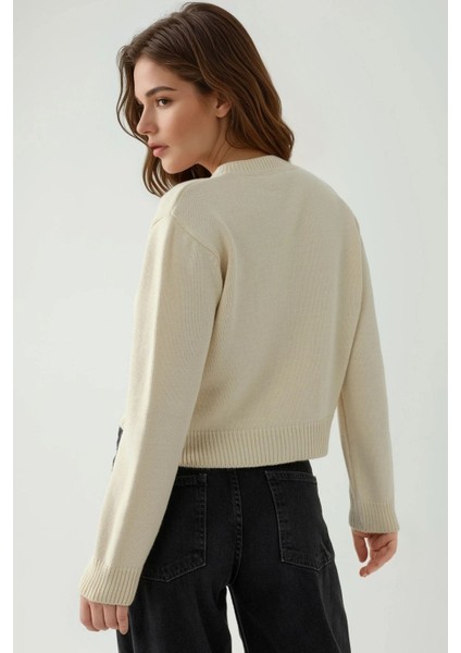 Kadın Fiyonklu Yumuşak Kalın Triko Hırka Fildişi Doğal fiyatları