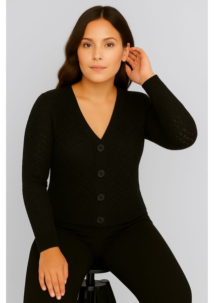 Kadın V Yaka Önü Düğmeli Mevsimlik Hırka