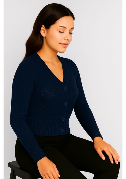 Kadın V Yaka Önü Düğmeli Mevsimlik Hırka modelleri