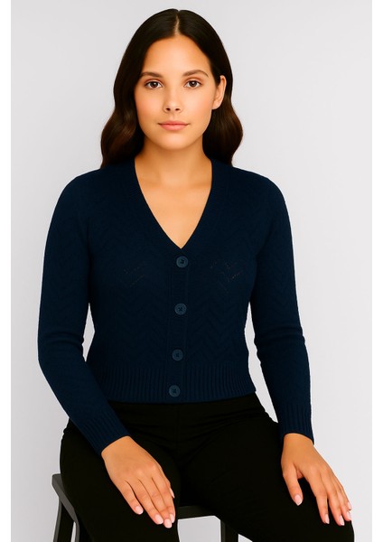 Kadın V Yaka Önü Düğmeli Mevsimlik Hırka