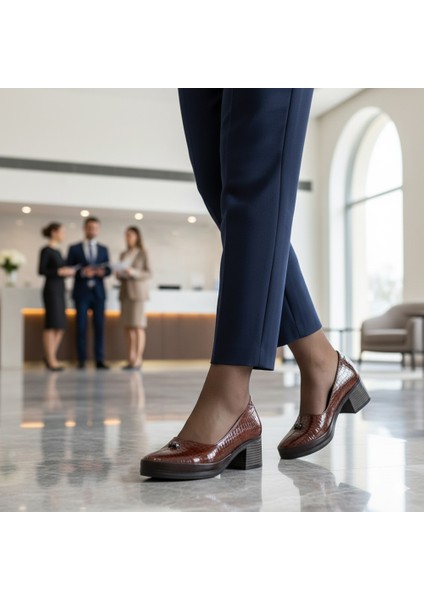 Taba Kalın Topuklu Hakiki Deri Kadın Ayakkabı fırsatları