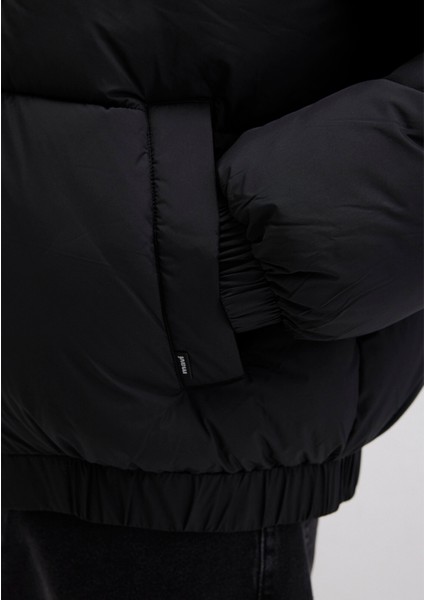 Dik Yaka Siyah Şişme Mont 0110609-71379