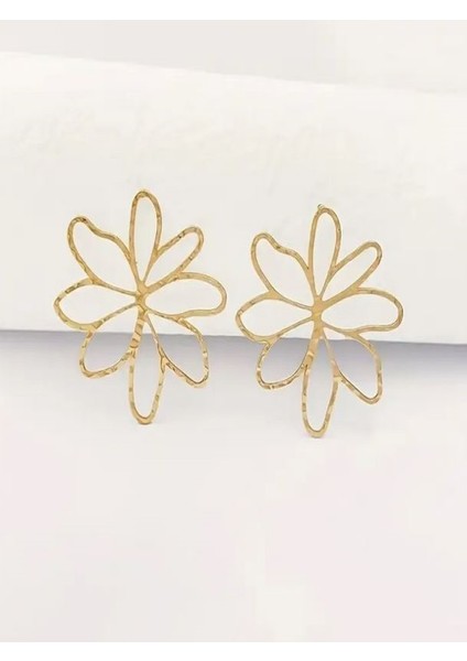 Oyma Desenli Çiçek Küpe indirimleri