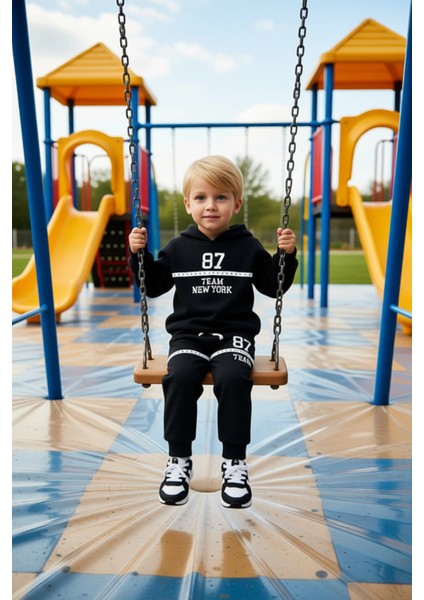 Erkek Çocuk Kapüşonlu Oversize Şardonlu Pamuklu Takım Rahatlık ve Stil Bir Arada Kaliteli Şık modelleri