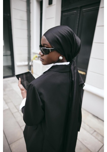 Şantuk Çift Taraflı Ipekli Şal Siyah fırsatları