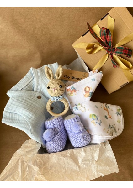 Organik Müslin Tulumlu Bebek Hediye Seti | Amigurumi Çıngıraklı