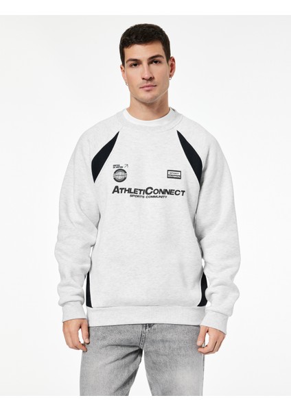 Regular Fit Uzun Kollu Bisiklet Yaka Baskılı Sweatshirt fırsatları