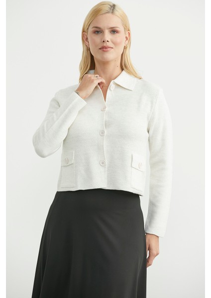 Düğmeli Cep Detaylı Triko Ceket - Kemik