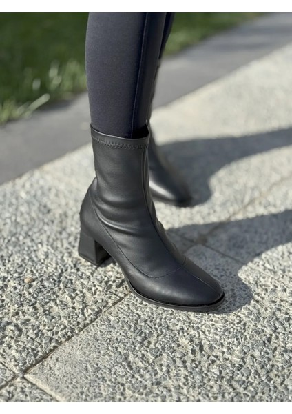 Felix Esnek Streç Kısa Topuklu Kadın Bot Büyük Numara fırsatları