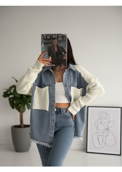 Kadın Beyaz Kolları ve Cebi Trikolu Oversize Denim Kot Garnili Hırka